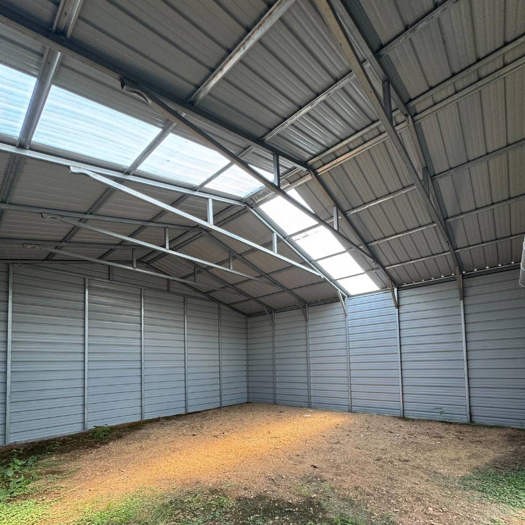 30x31x12 garage side view